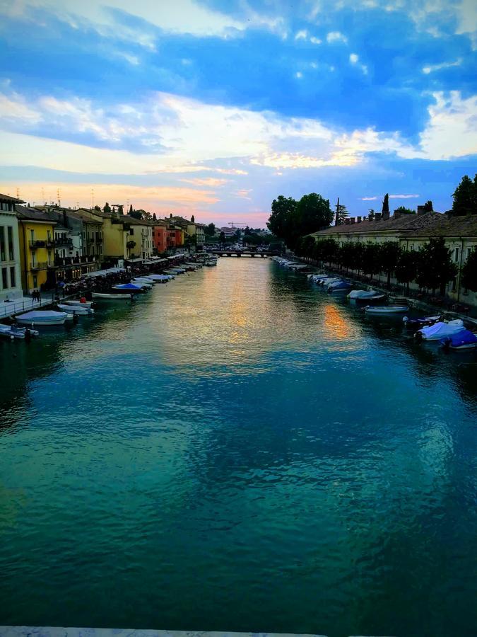 Residence La Madonnina Peschiera del Garda Bagian luar foto