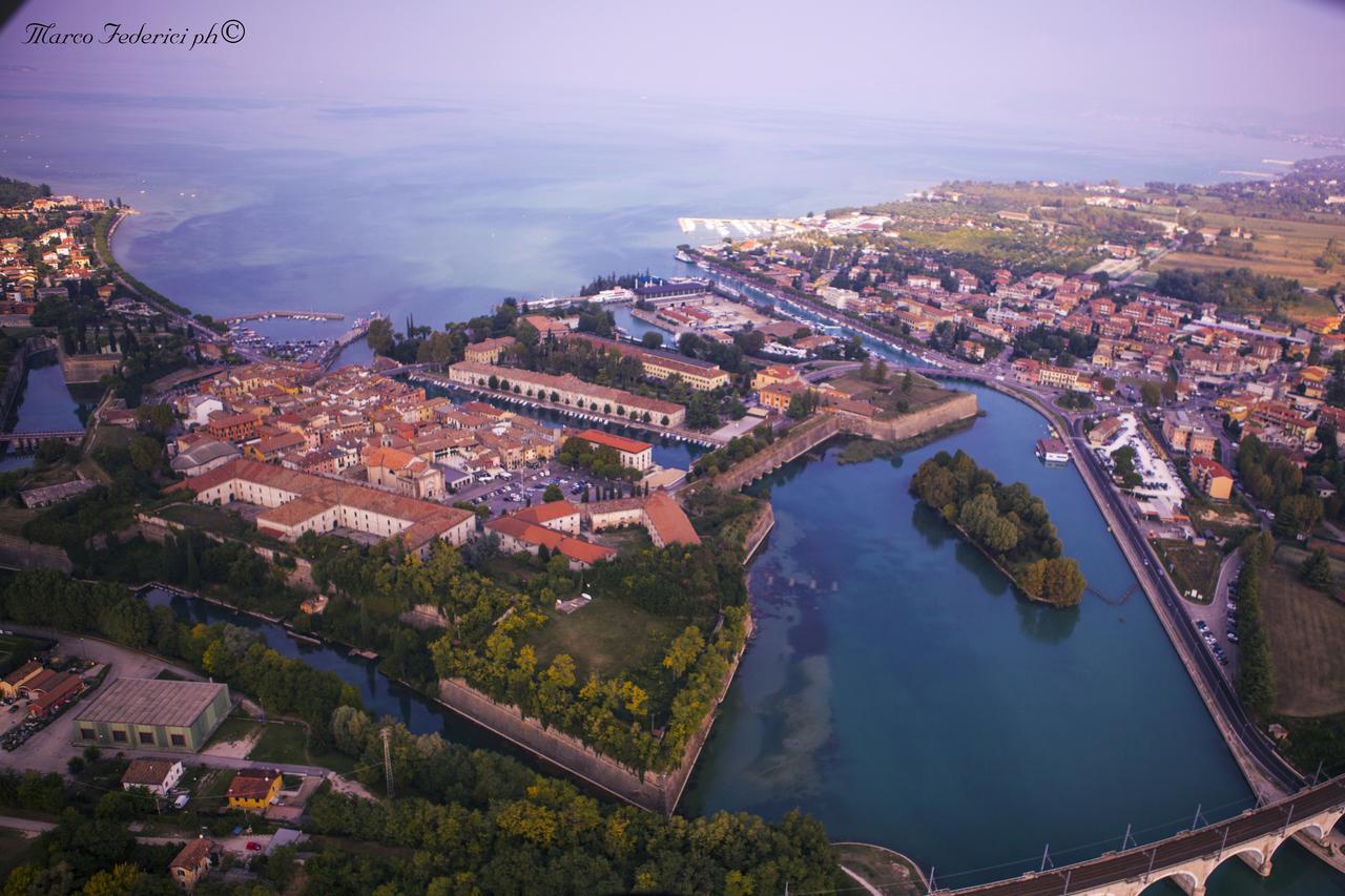 Residence La Madonnina Peschiera del Garda Bagian luar foto